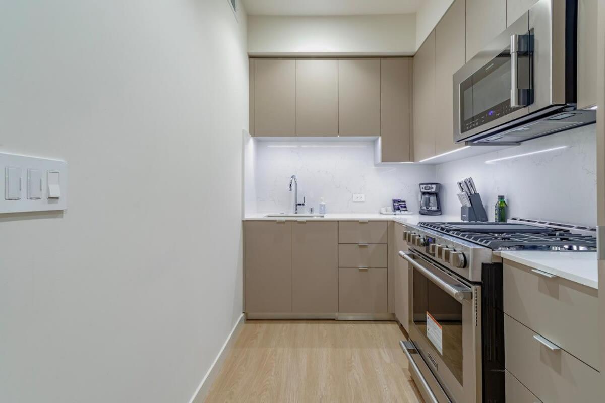 Stylish Near Ucla Coliving Suite W In Unit W&D Лос Анджелис Екстериор снимка